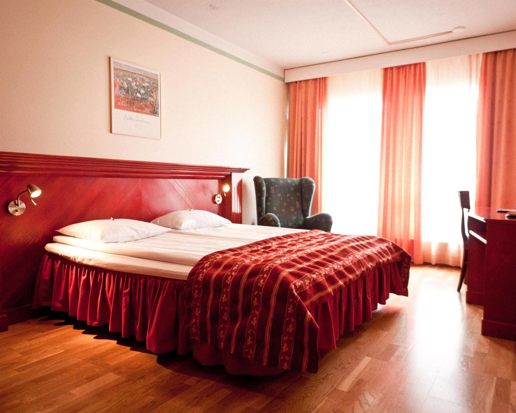 Samantta Hotel & Restaurant Haukipudas Ngoại thất bức ảnh